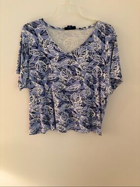 Karen Scott Light Blue Leaf Print V-Neck Short Sleeve Top